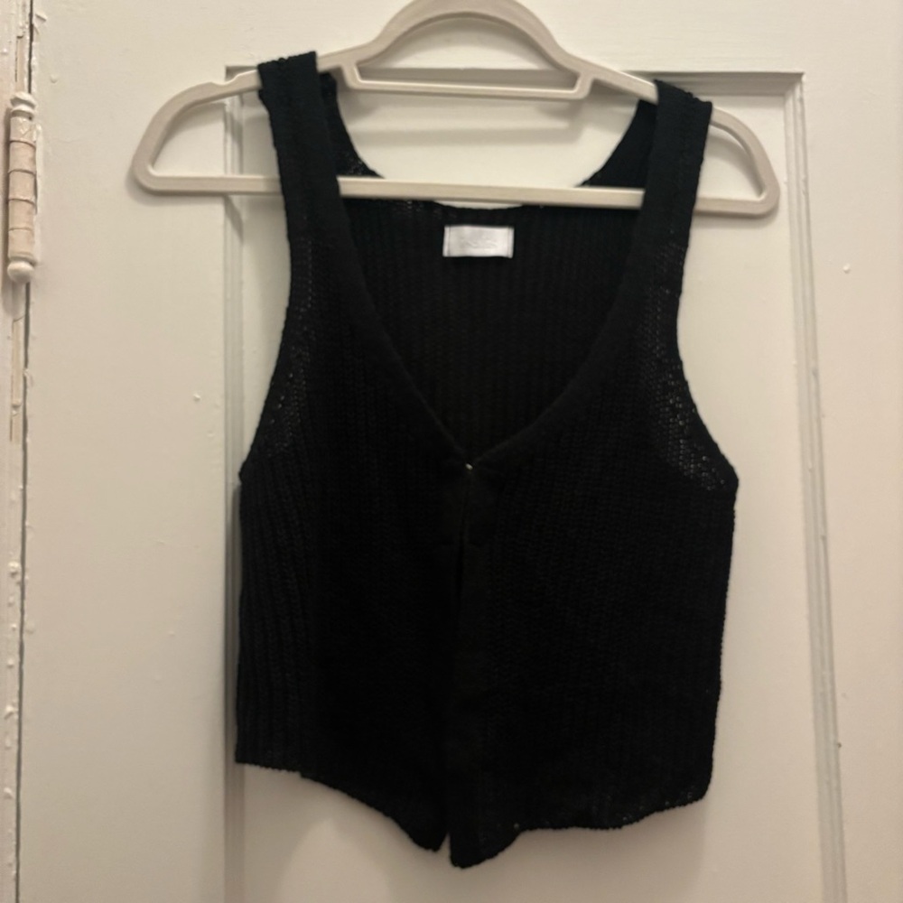 Isalis Black Knit Top